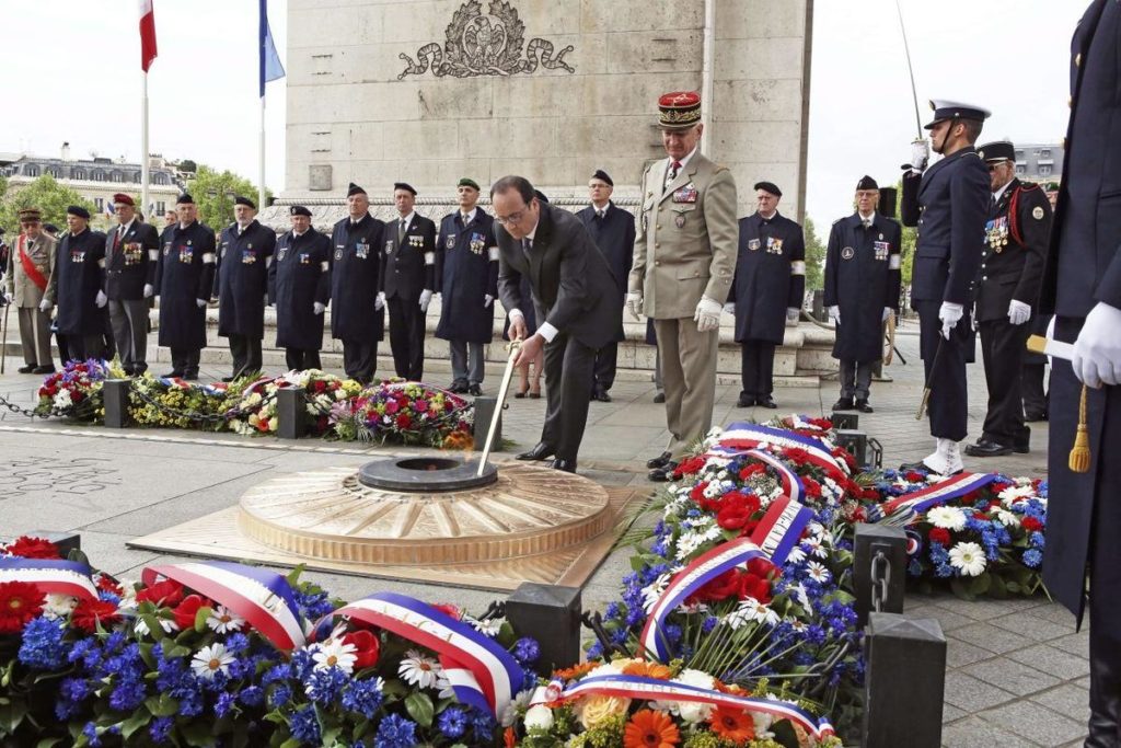 2 ноября 11 ноября - День перемирия, который является государственным праздником во Франции.